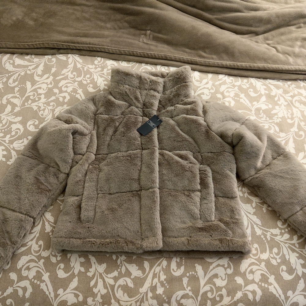 Abercrombie & Fitch Faux Fur Mini Puffer Jacket Wo